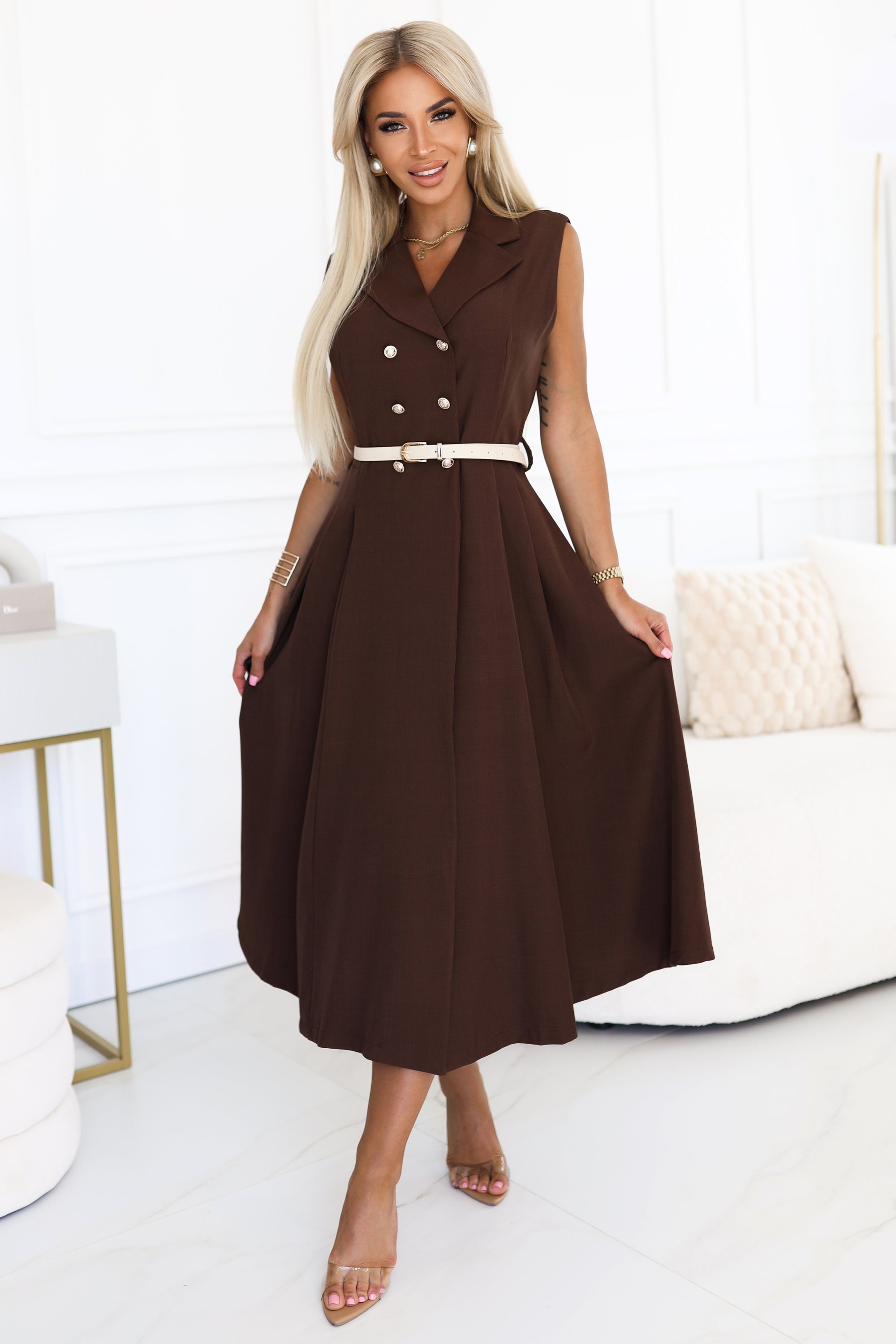 Élégante robe-chemise midi