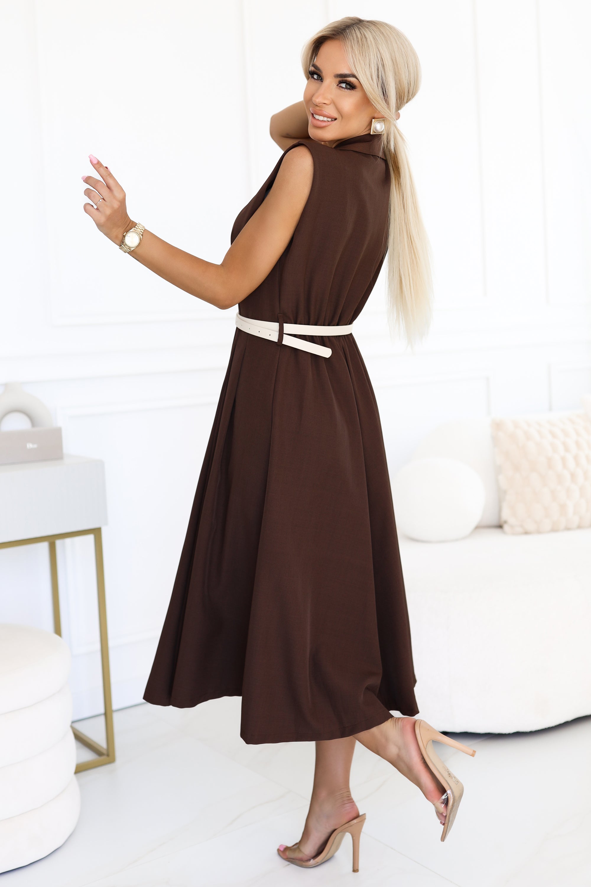 Élégante robe-chemise midi