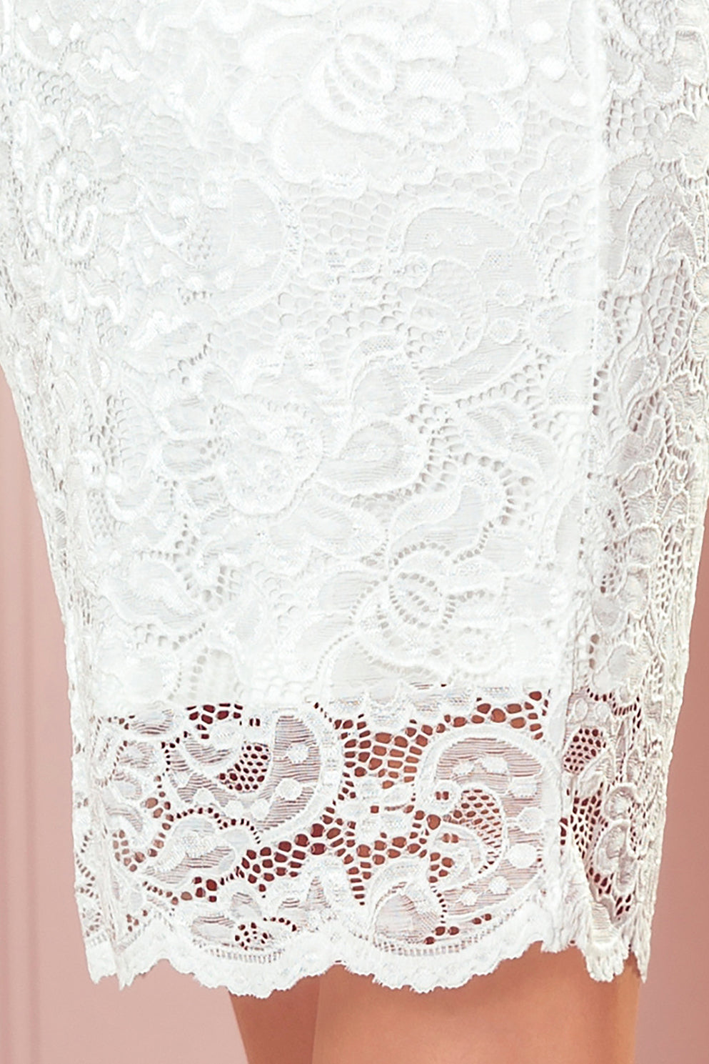ROBE EN DENTELLE BLANCHE